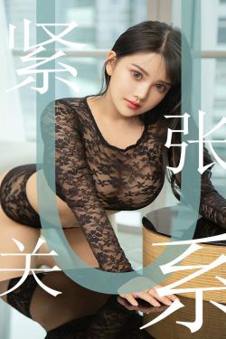 送女儿出嫁后父母挤公交回家